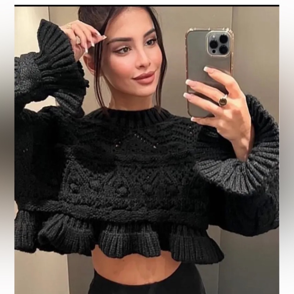 Zara cropped knit sweater/fall winter collection 2022